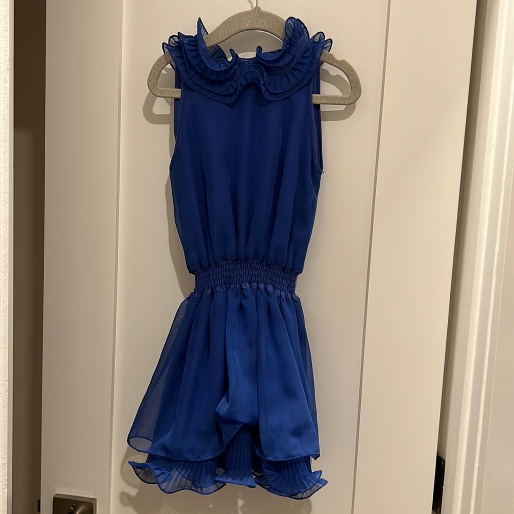 Tre api dress size 6